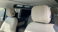 Land Rover Defender 3.0 D250 SE 90 3dr Auto Diesel Estate